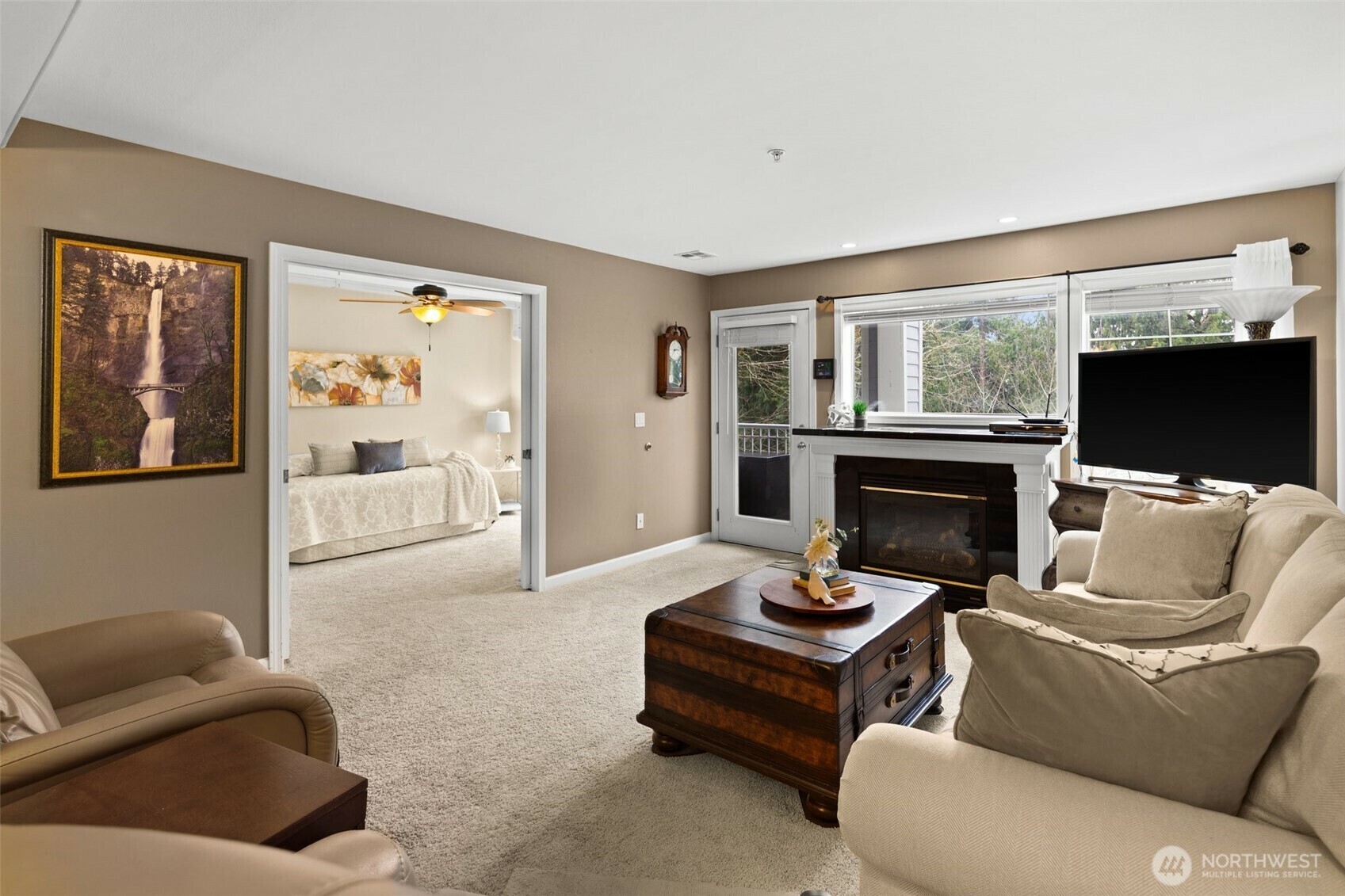 Property Photo: 4535 Providence Point Place SE 205 WA 98029