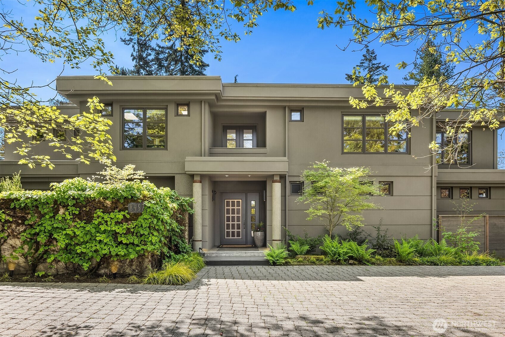 8457 NE 7th Street  Medina WA 98039 photo