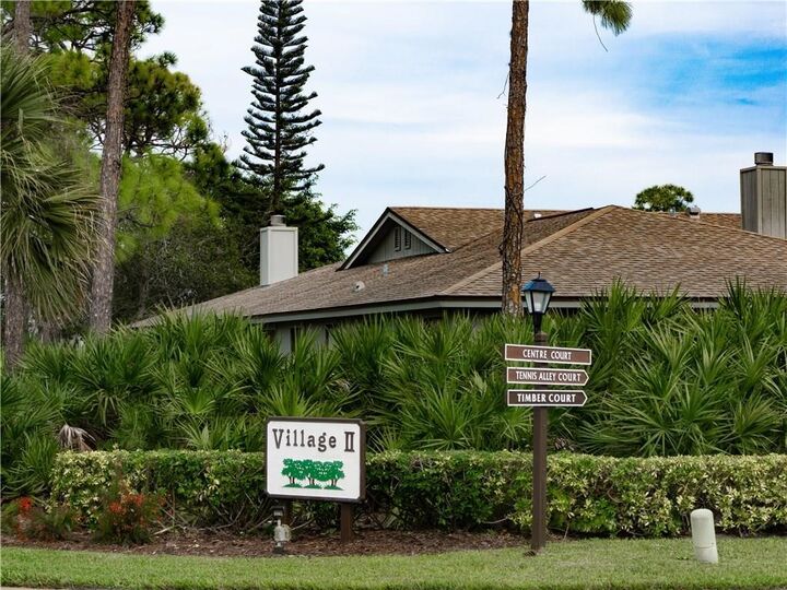 Property Photo: 671 S Centre Court SW 201 FL 32962