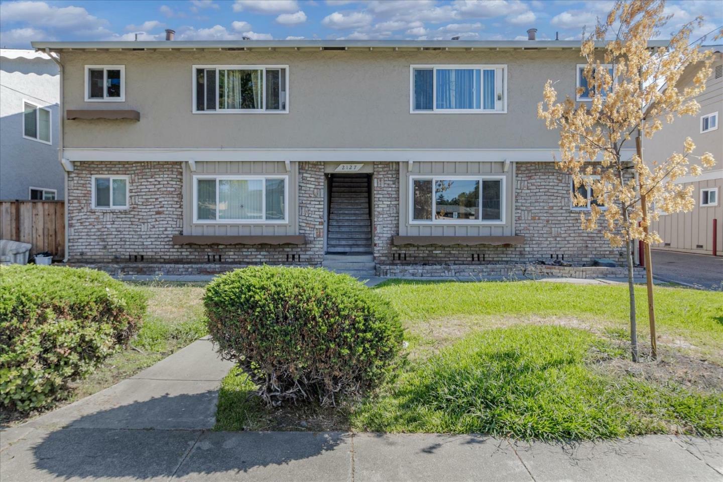 Property Photo:  2127 Monroe Street  CA 95050 