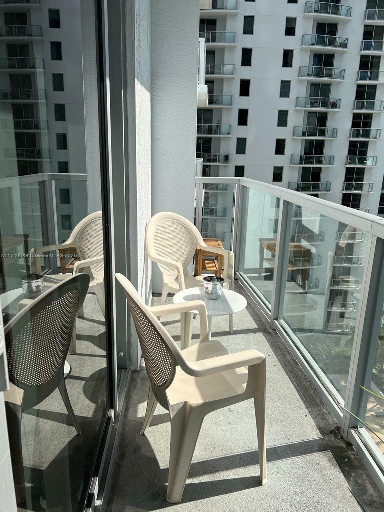 Property Photo:  1050 Brickell Ave 2112  FL 33131 