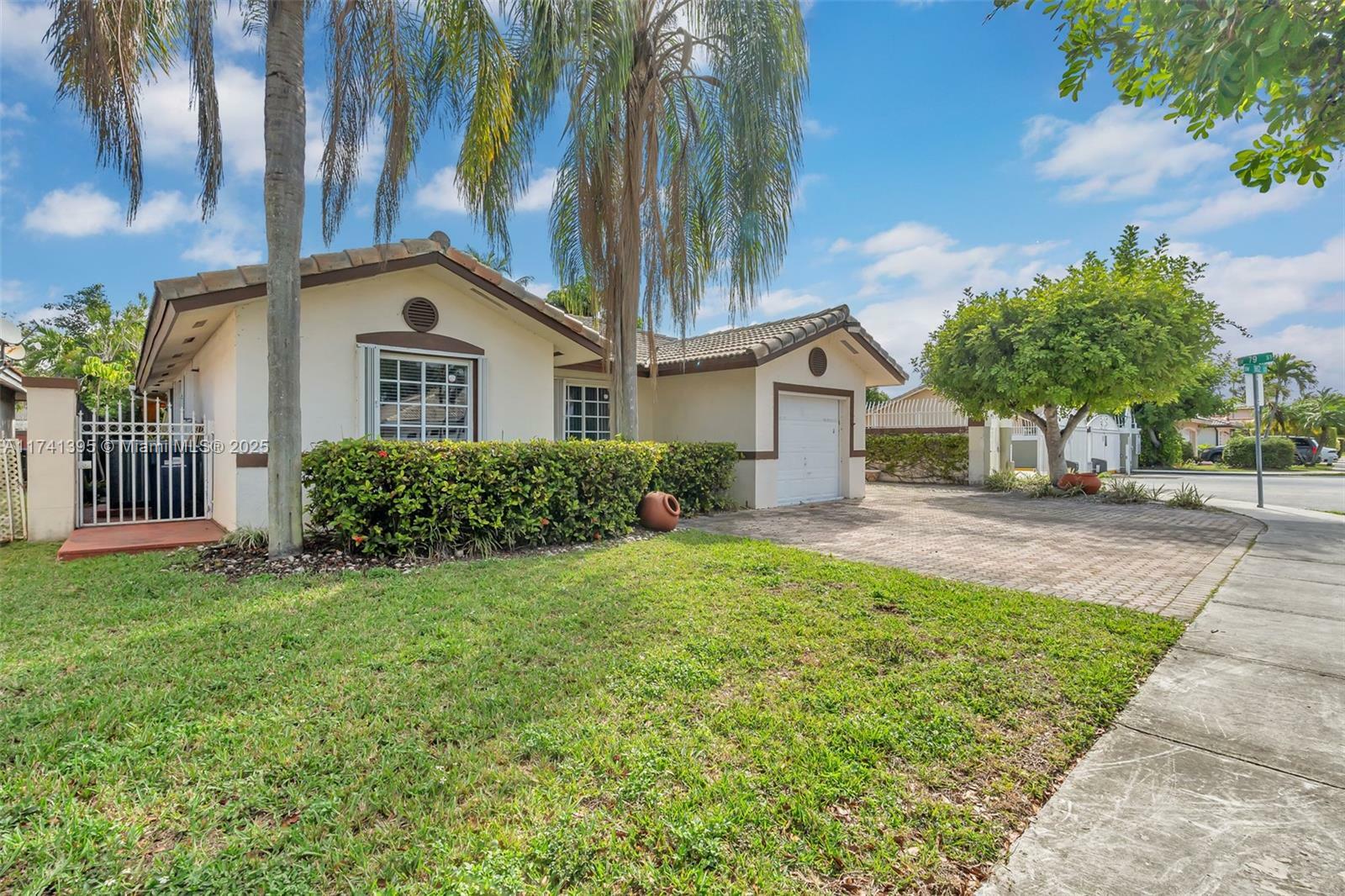 Property Photo: 7891 SW 162nd Ct FL 33193