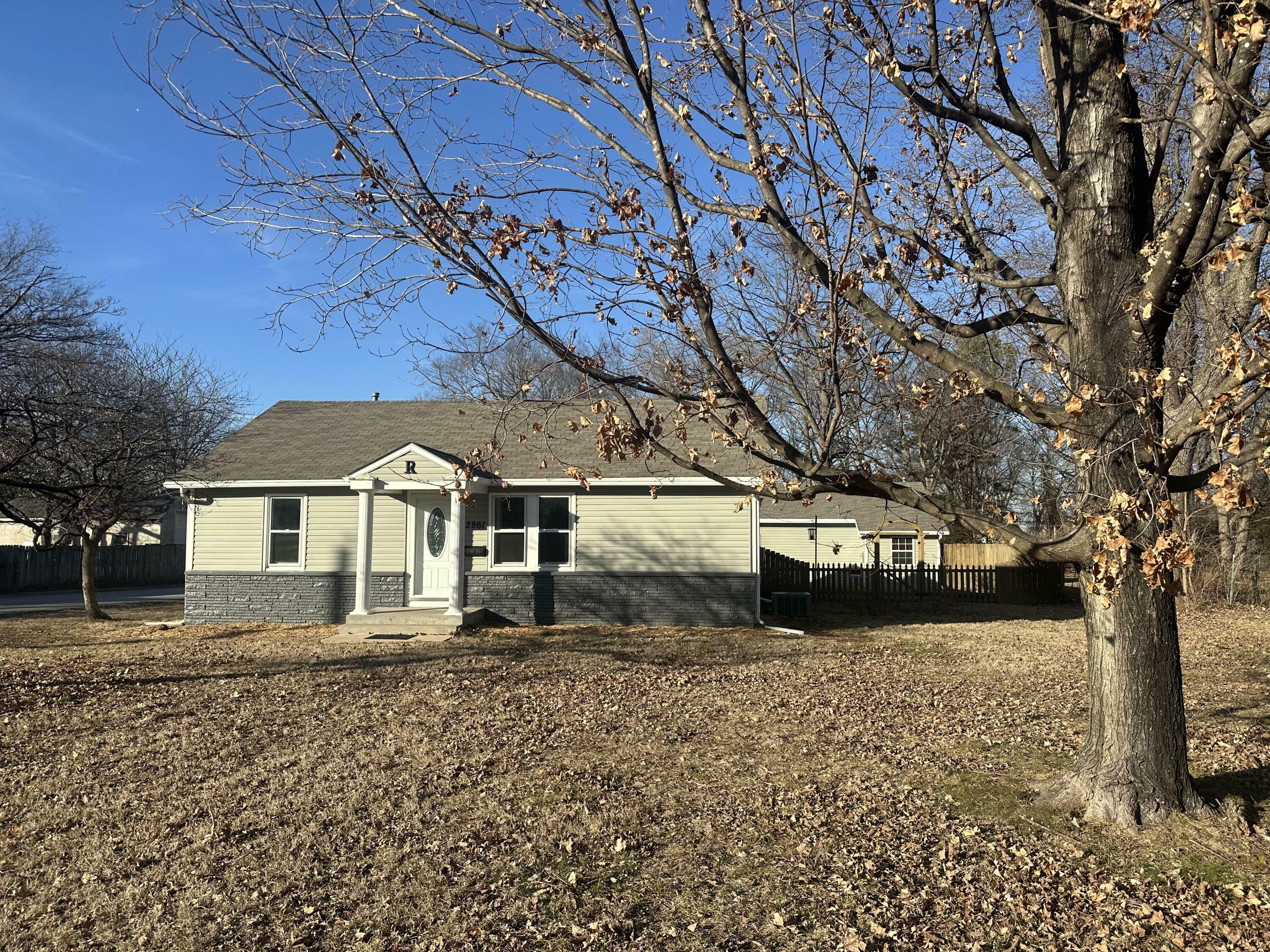 Property Photo:  2861 W Latoka Street  MO 65807 