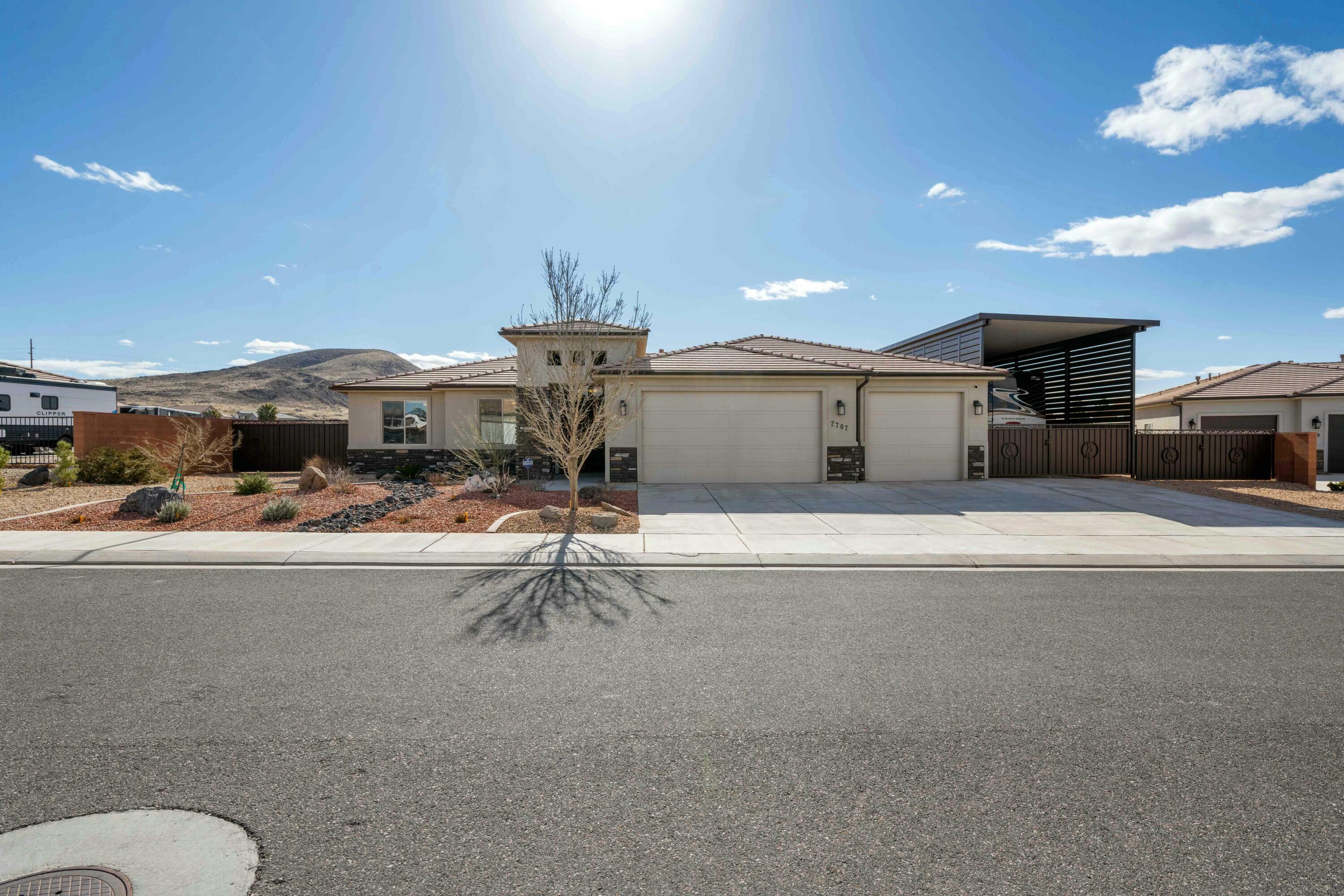 Property Photo:  2707 W 220 N  UT 84737 