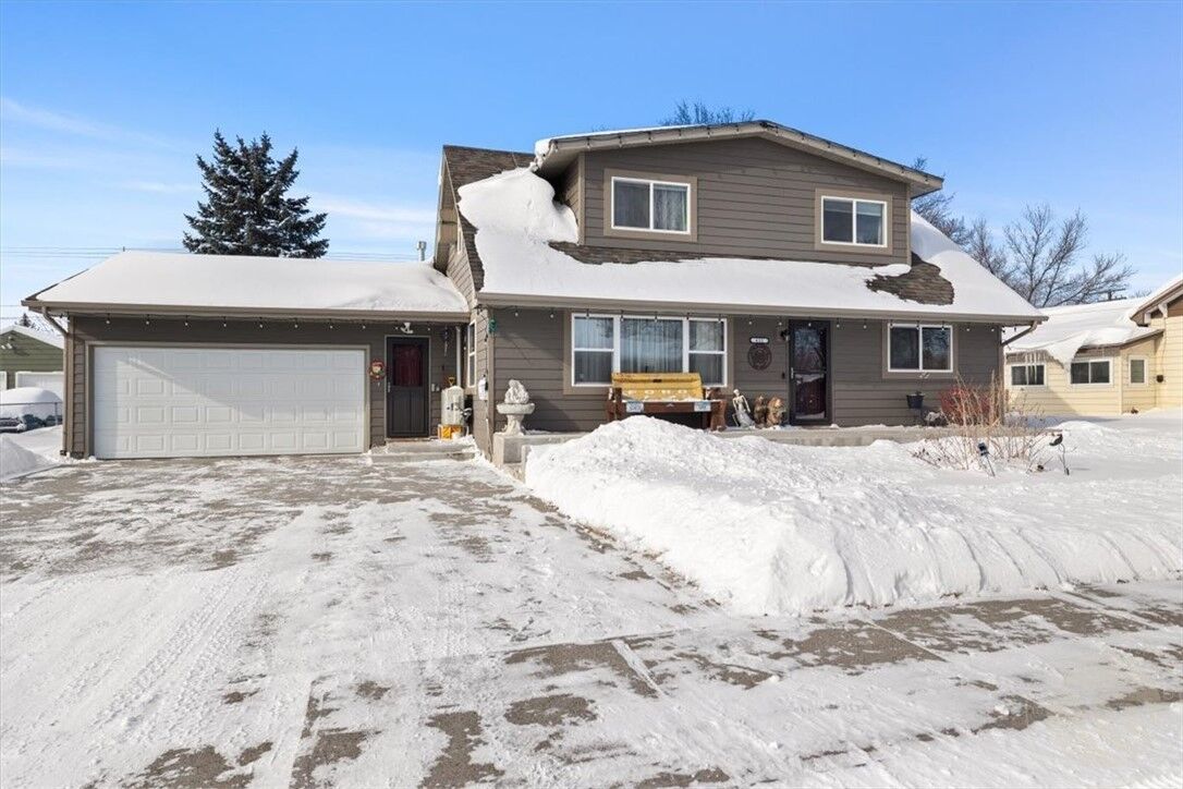 Property Photo:  612 7th Avenue  MT 59044