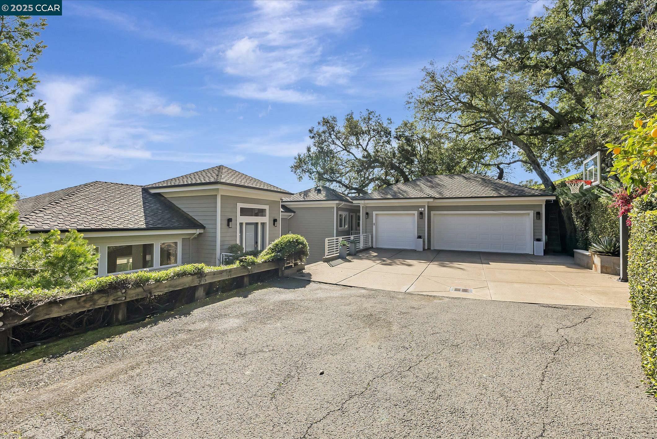 Property Photo:  4 Berrybrook Hollow  CA 94563 