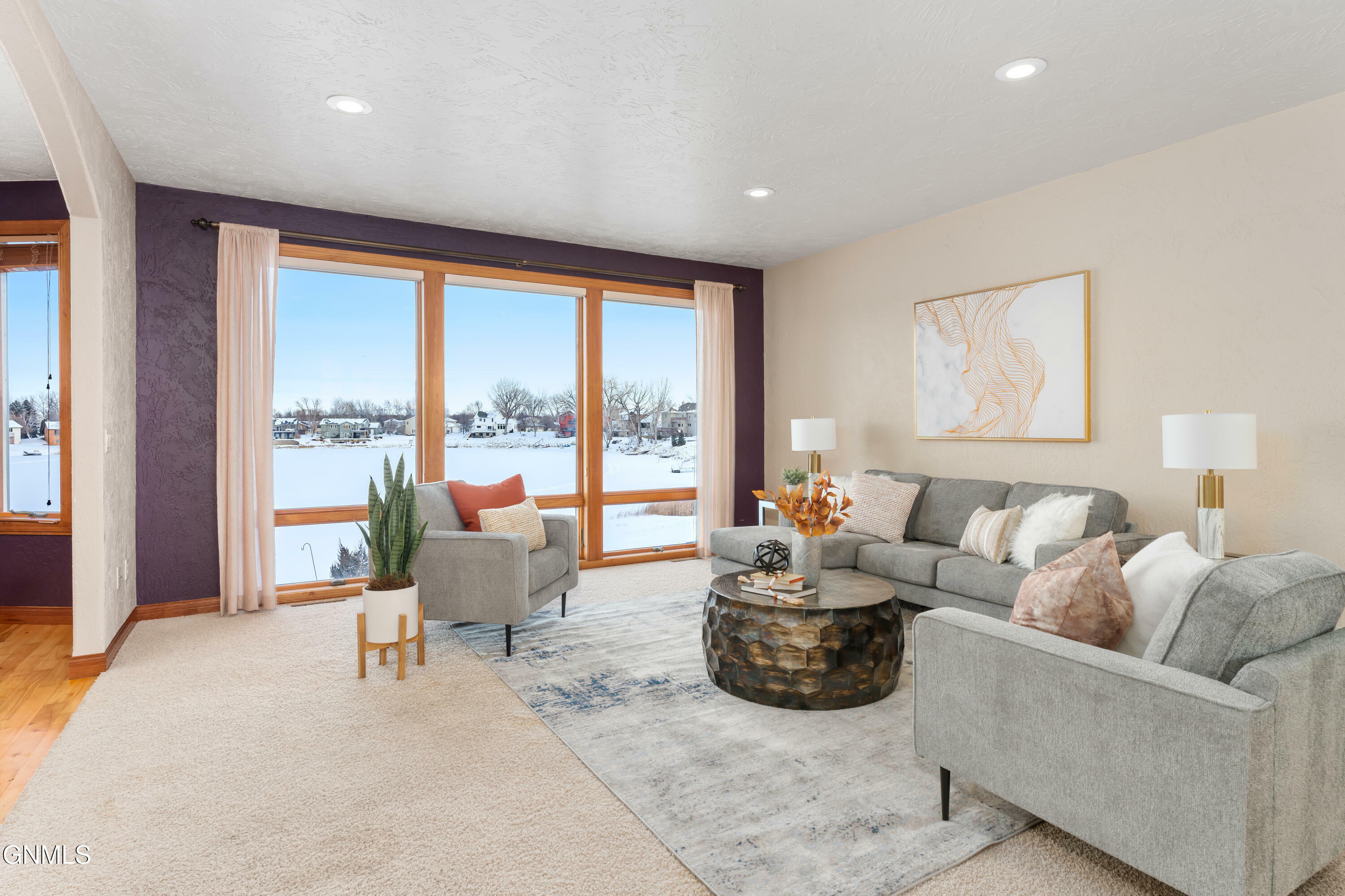 Property Photo: 600 Cottonwood Loop ND 58504