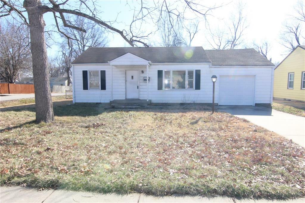 Property Photo: 11401 W 70th Street KS 66203
