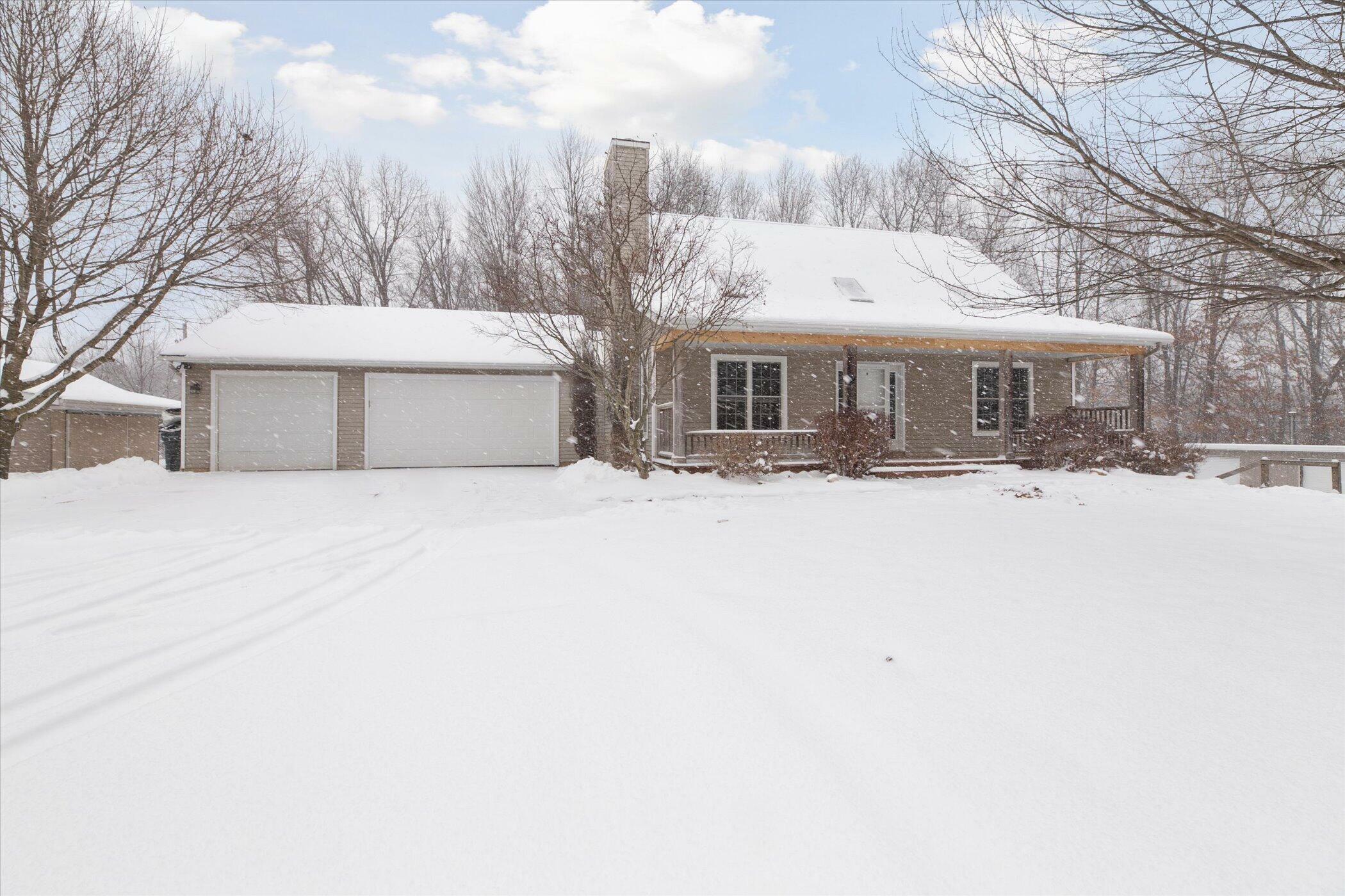 Property Photo:  9612 2 1/2 Mile Road  MI 49051 