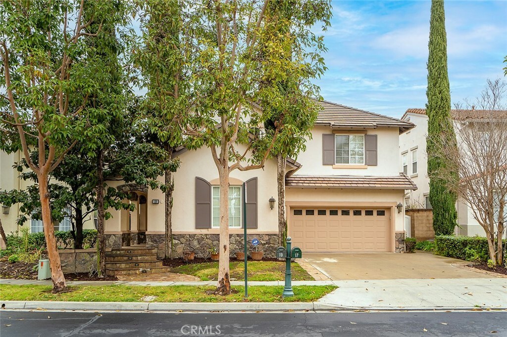 Property Photo: 19 Riverside CA 92602
