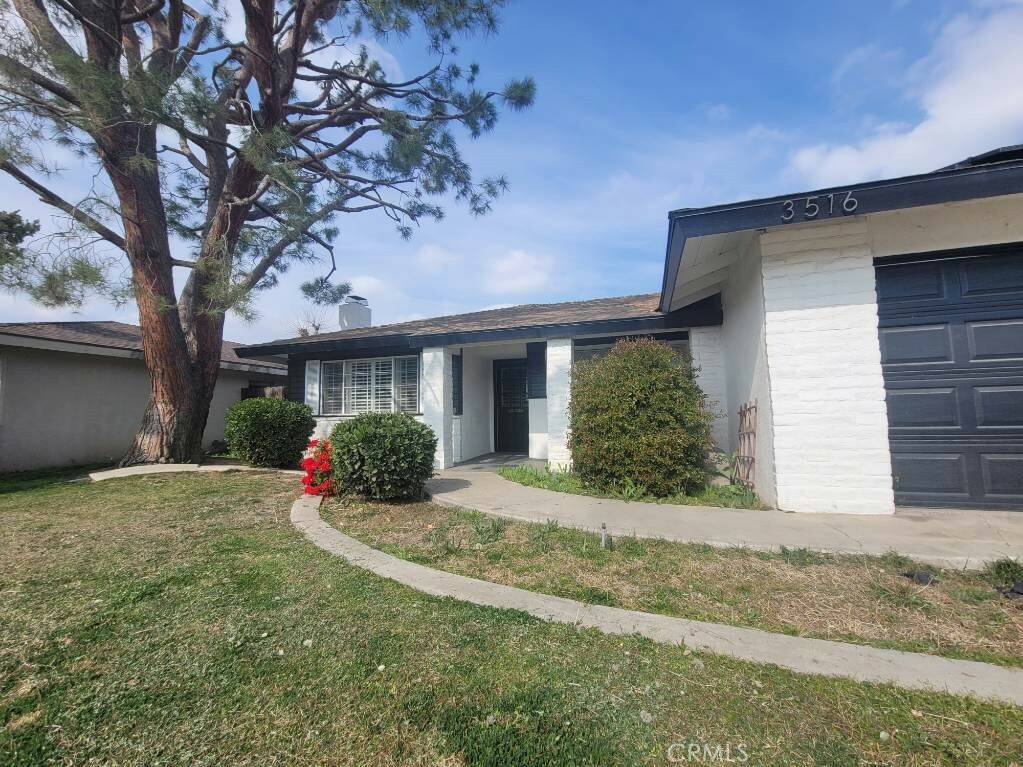 Property Photo:  3516 Eisenhower Avenue  CA 93309 