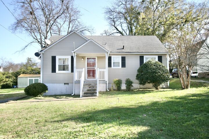 518 E Bend Dr  Nashville TN 37209 photo