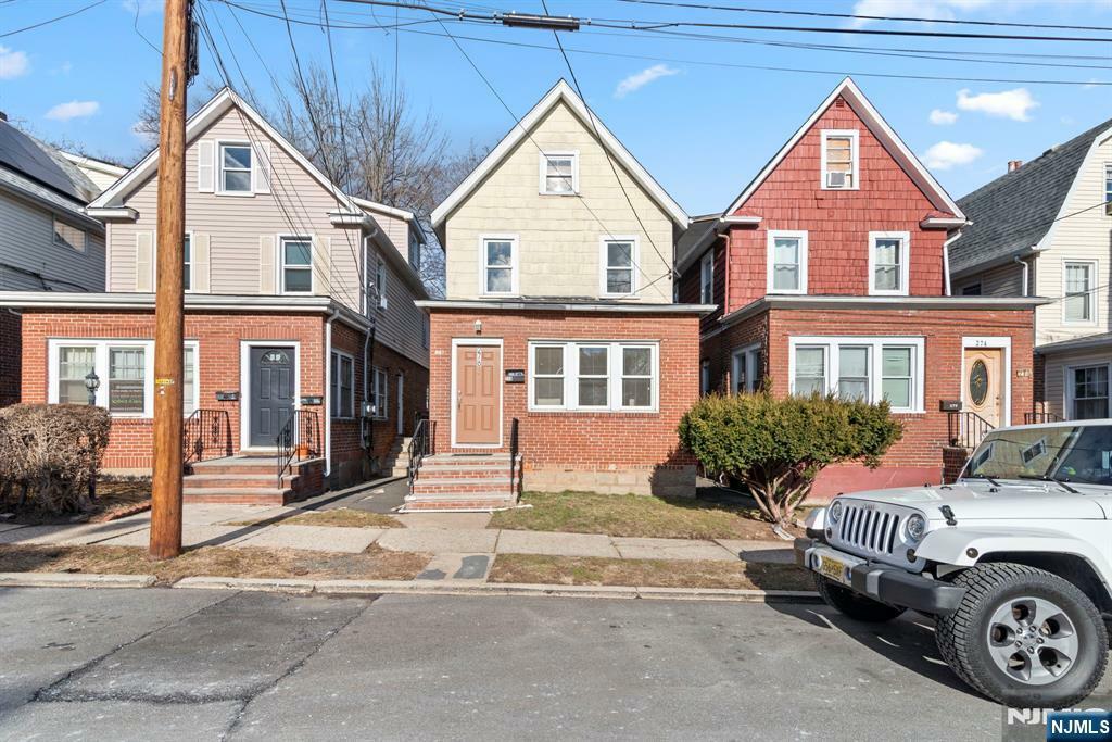 Property Photo:  276 High Street  NJ 07601 