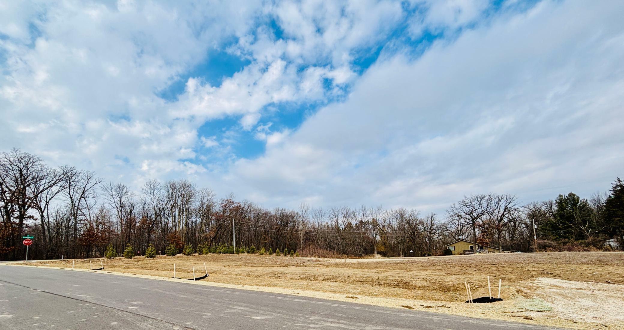 Property Photo:  Xxxx Red Oak Ct, Lot 1  WI 54016 