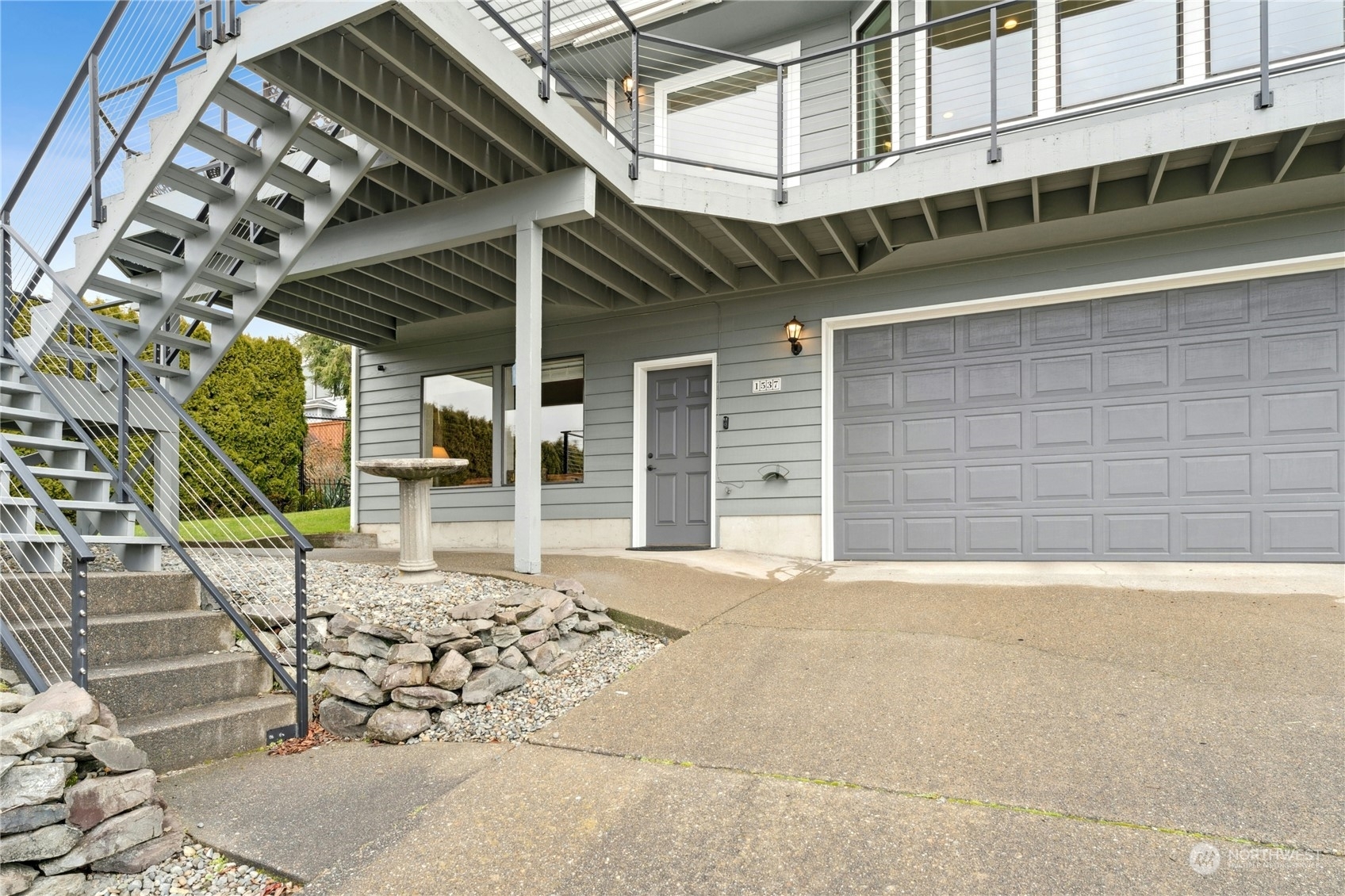 Property Photo:  1537 N Juniper Street  WA 98406 