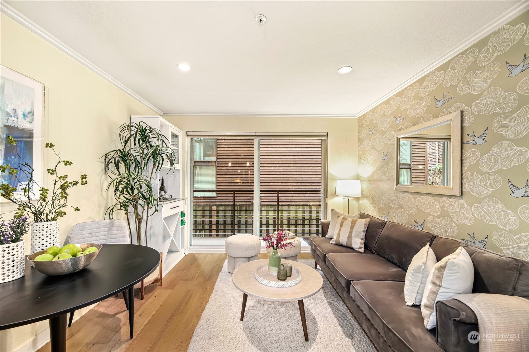 Property Photo: 626 4th Avenue W 202 WA 98119