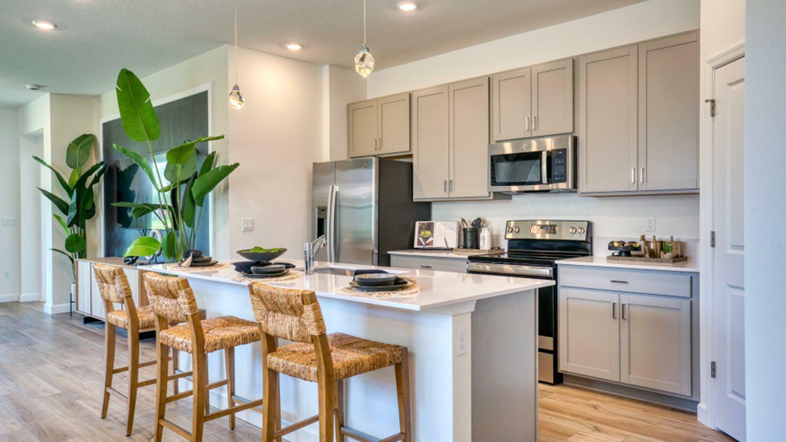 Property Photo: 1617 SE Crosswood Way FL 34984