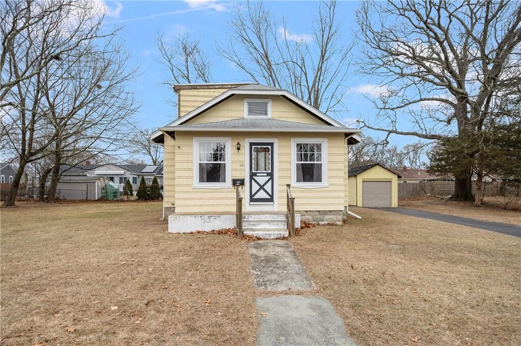 Property Photo: 113 Brentwood Avenue RI 02886