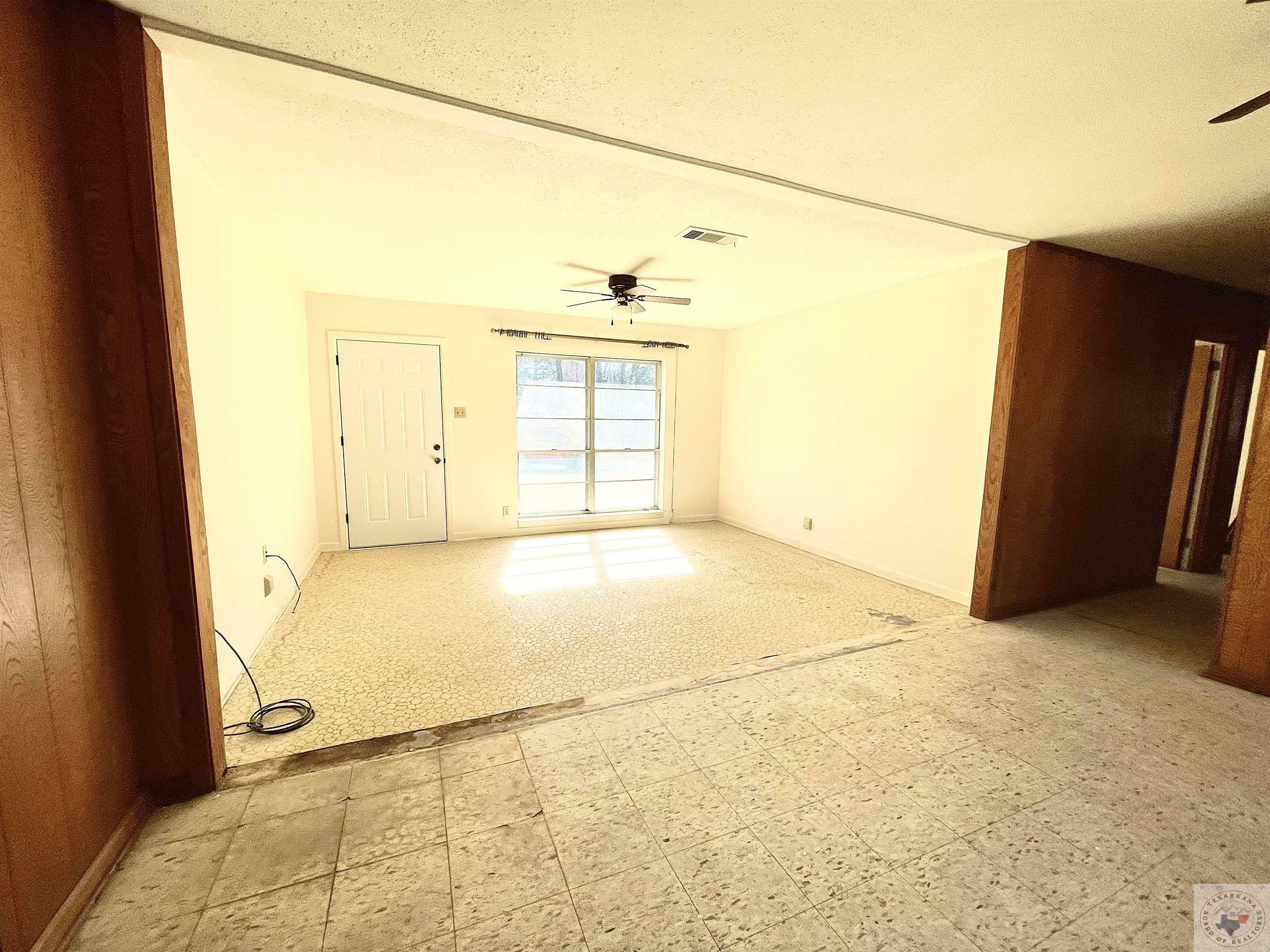 Property Photo: 129 Pine St. TX 75567