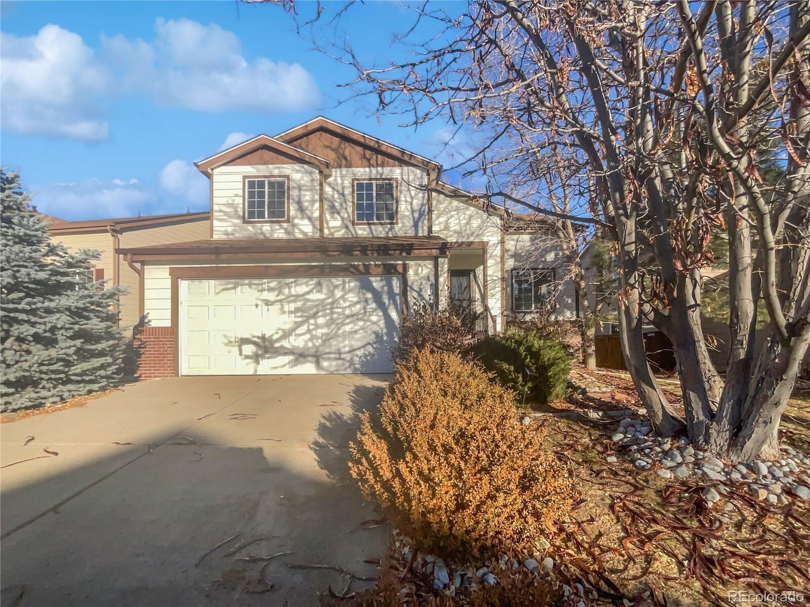 Property Photo:  10020 Strathfield Ln  CO 80126 
