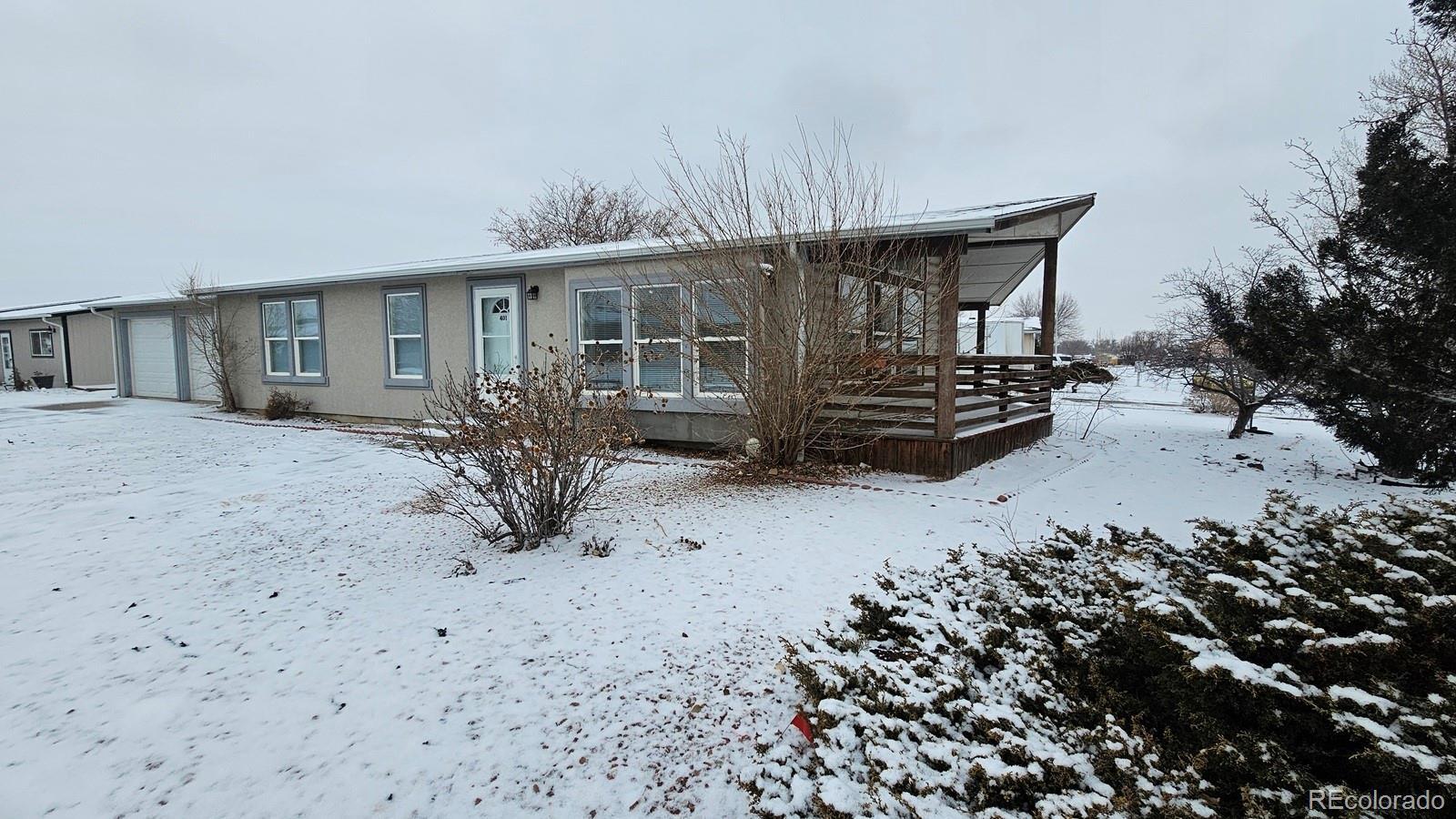 Property Photo:  401 Gateway Avenue  CO 80701 