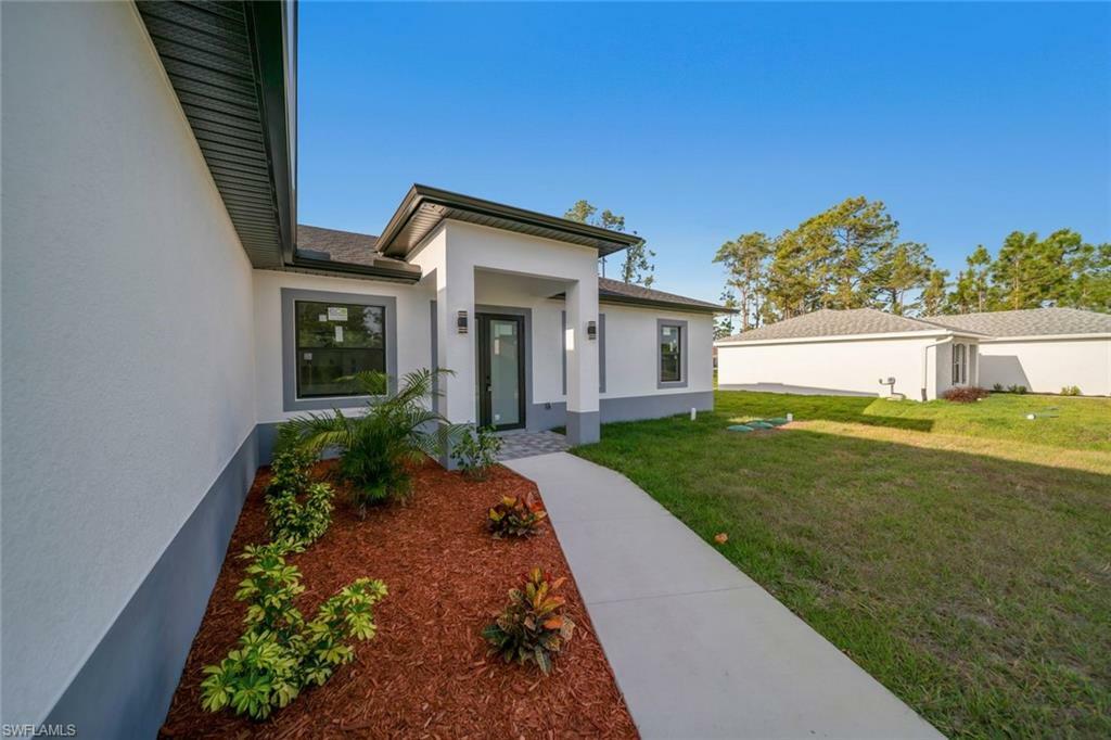Property Photo:  3411 13th St SW  FL 33976 