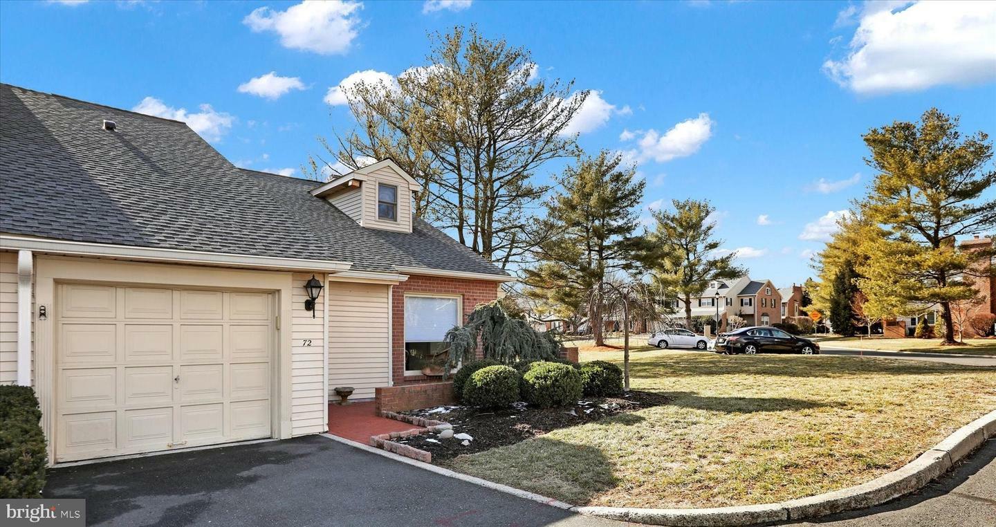 Property Photo:  72 Sutphin Pines  PA 19067 