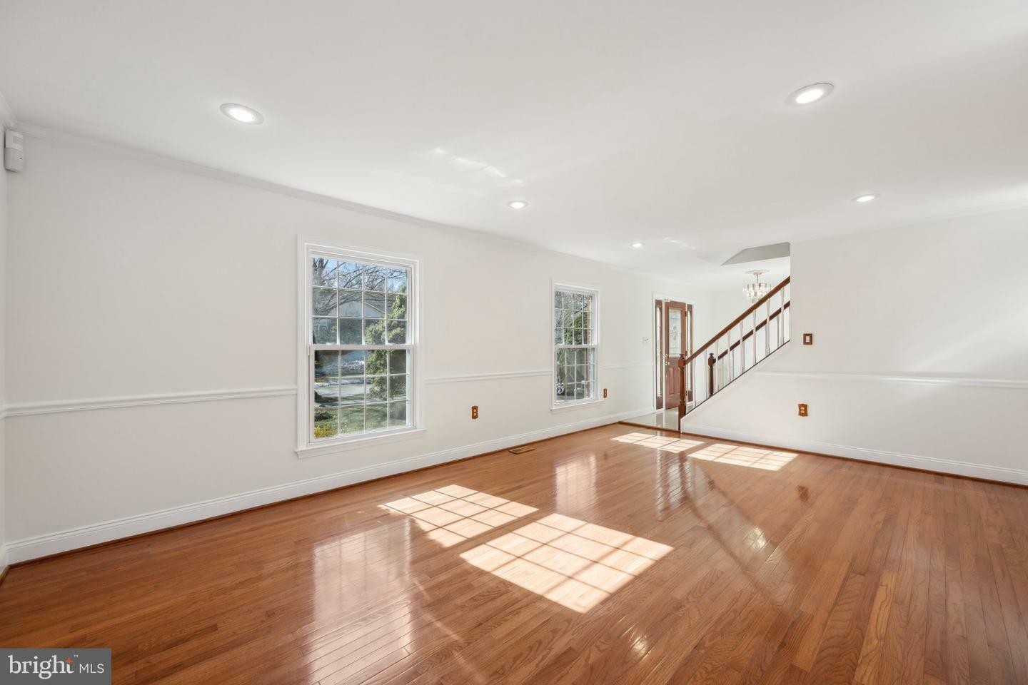 Property Photo:  1735 Glastonberry Road  MD 20854 