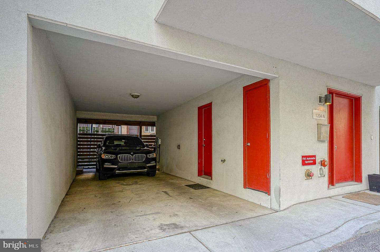 Property Photo:  1204 S 12th Street 10 N  PA 19147 