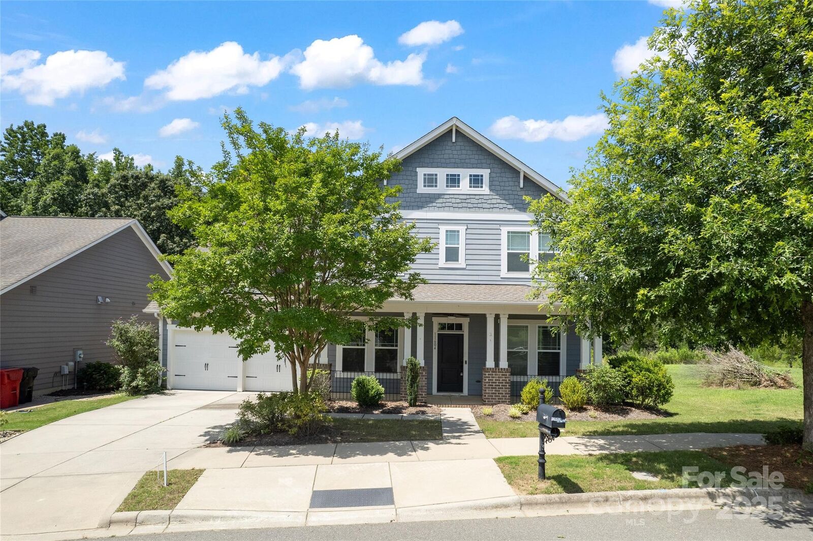 Property Photo:  11604 Bradford Park Drive  NC 28036 