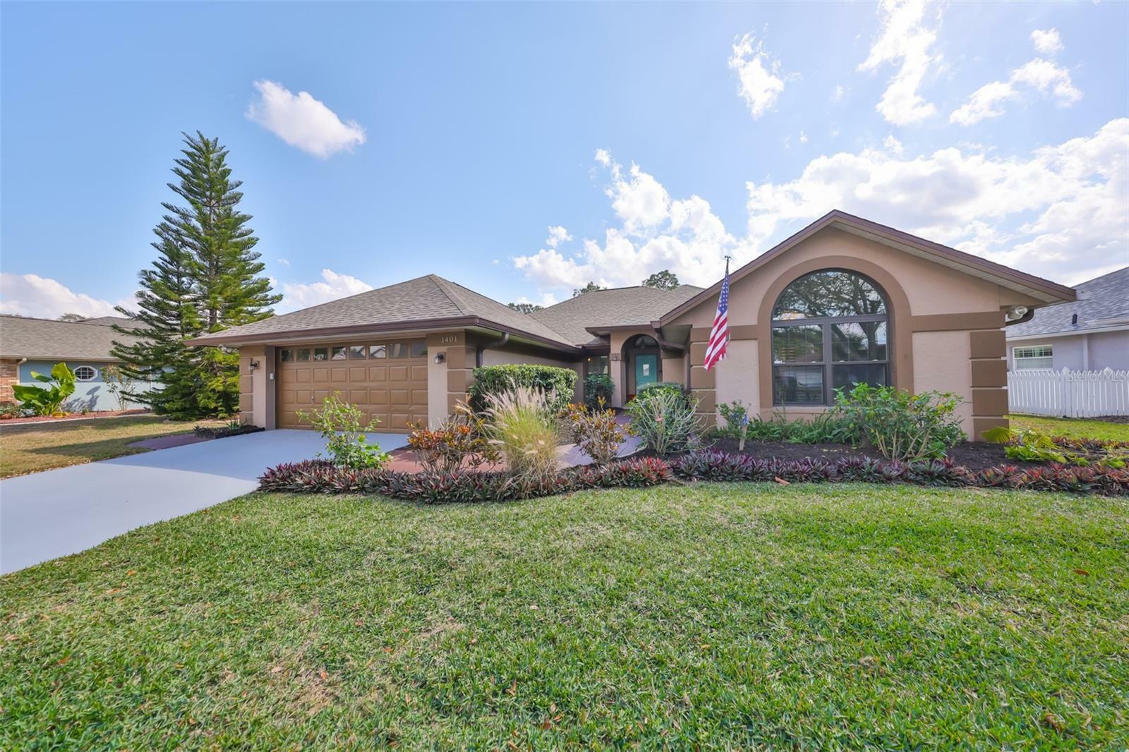 Property Photo:  1401 Ventana Drive  FL 33573 