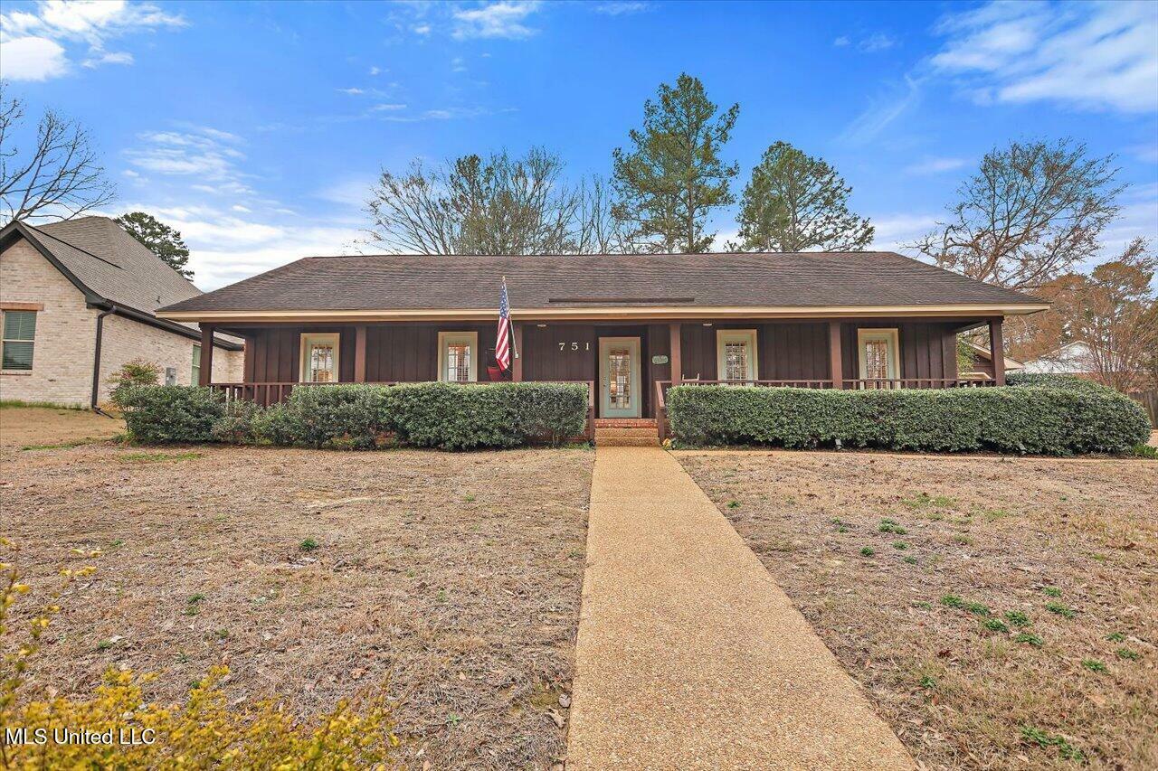 Property Photo:  751 Pine Valley  MS 39208 