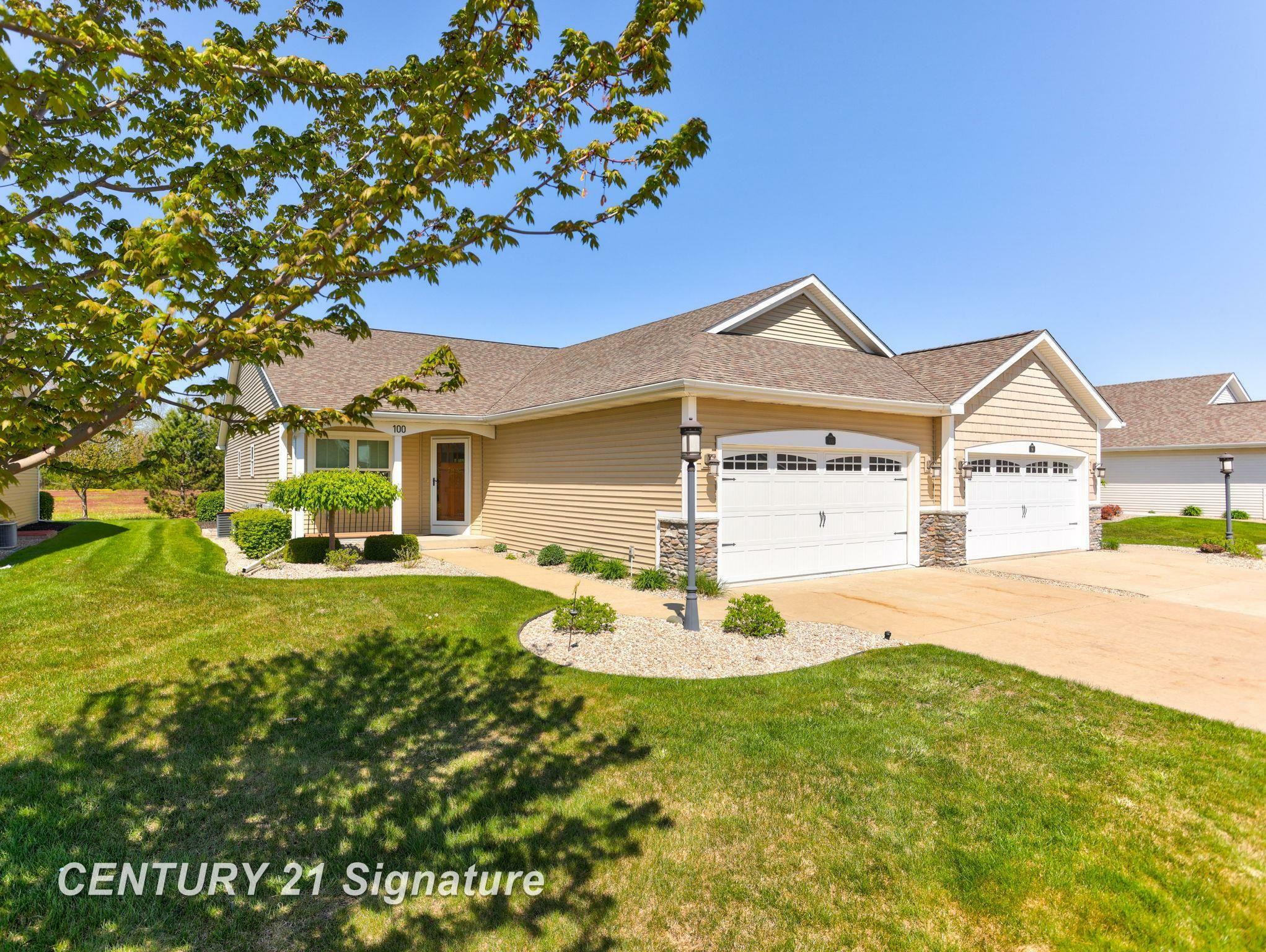 Property Photo: 100 Tuscany Circle MI 48603