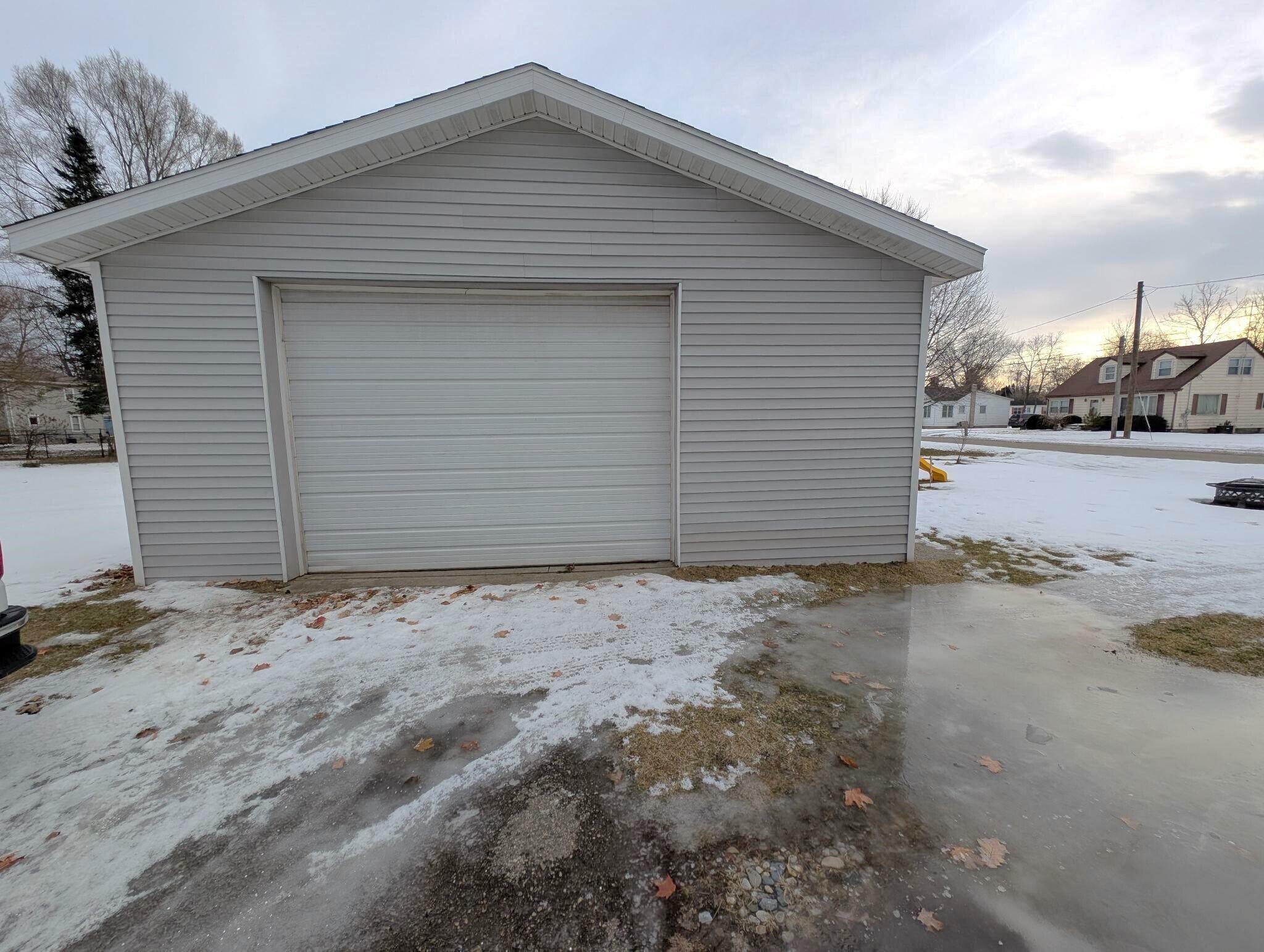 Property Photo:  292 W Muskegon Street  MI 49319 