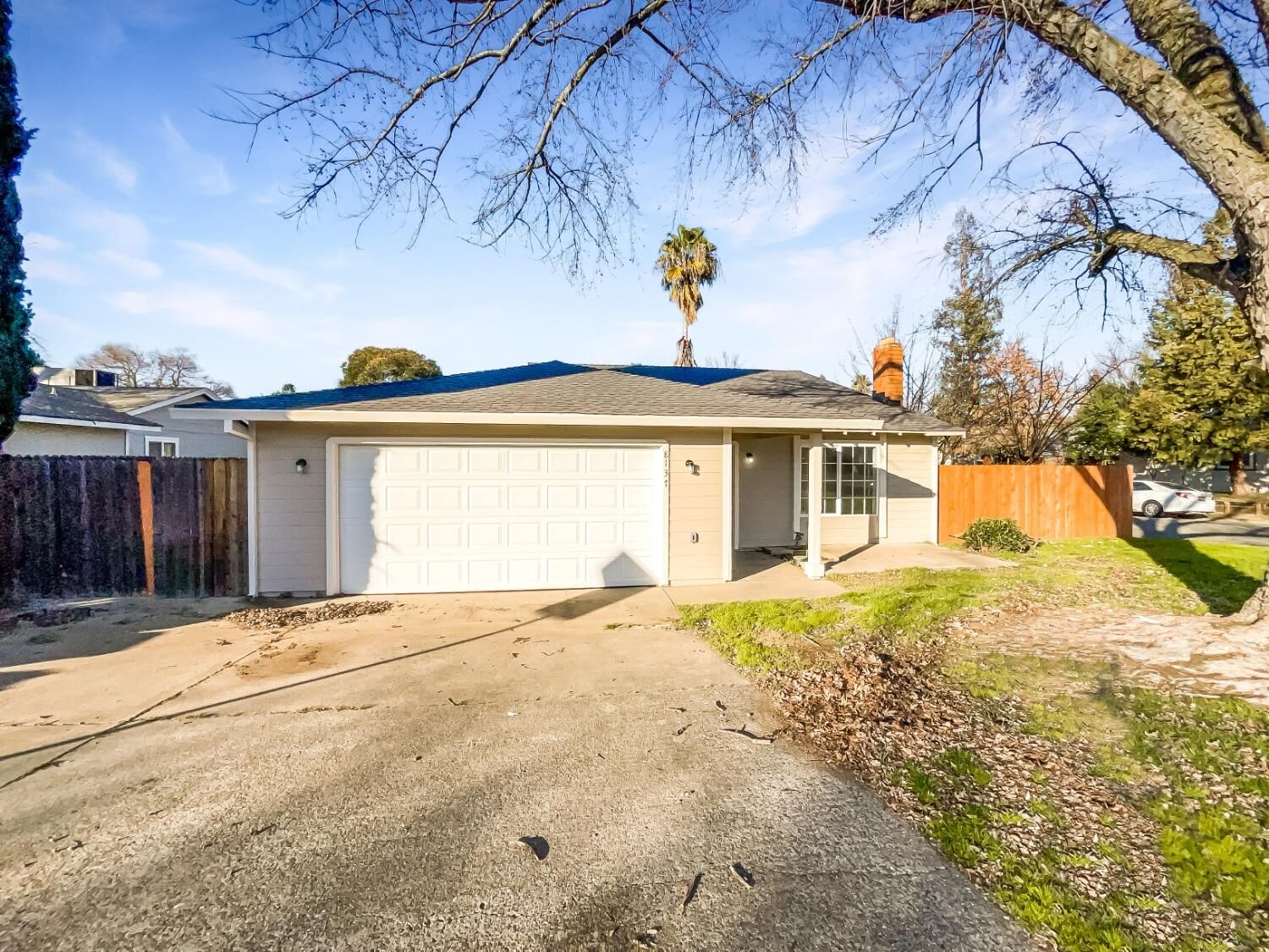 Property Photo:  8137 Villa Oak Drive  CA 95610 