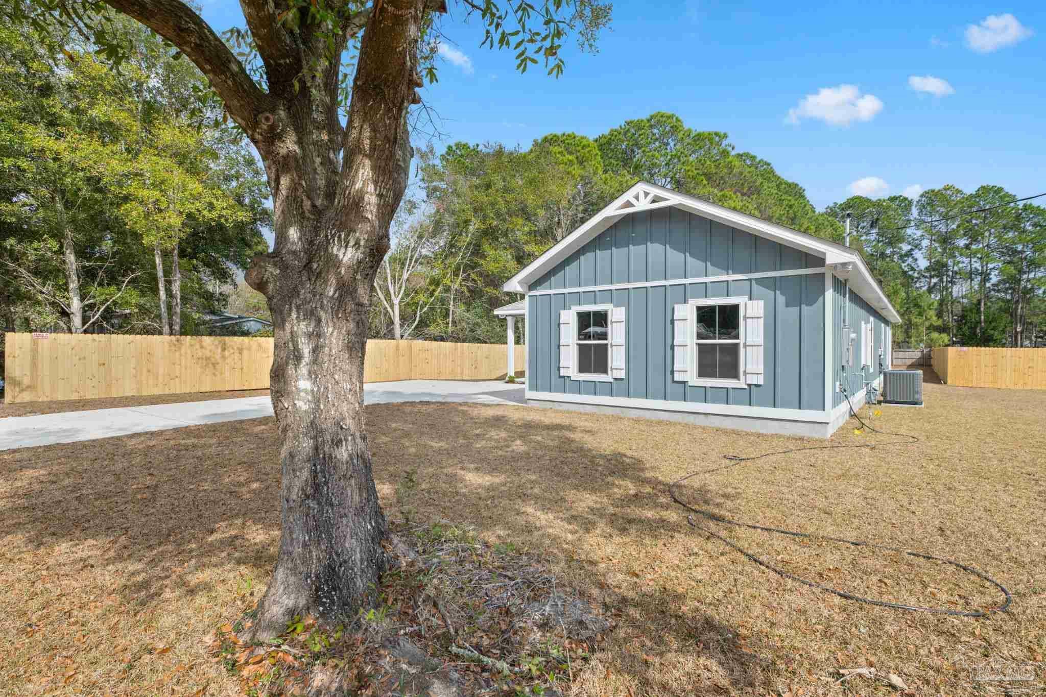 Property Photo:  2404 Andorra St  FL 32566 