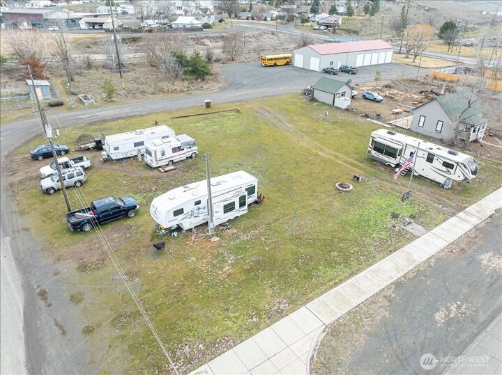 Property Photo: 165 N Main Street WA 99371