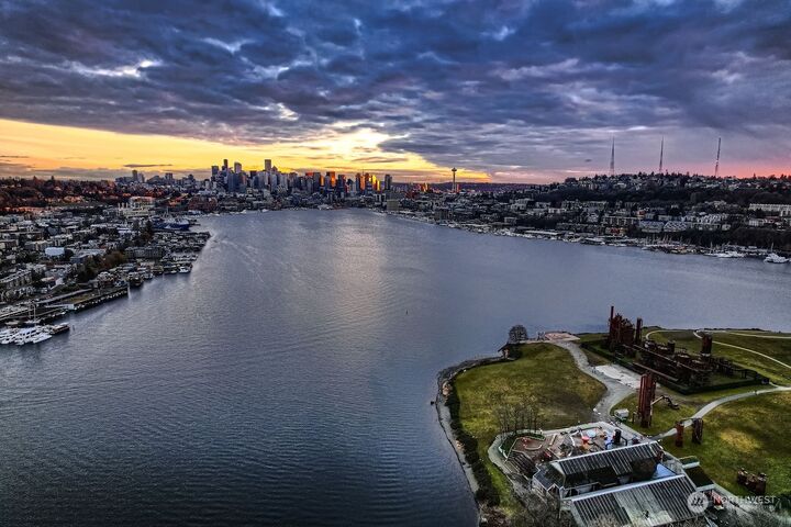 2309 N Northlake Way 4  Seattle WA 98103 photo