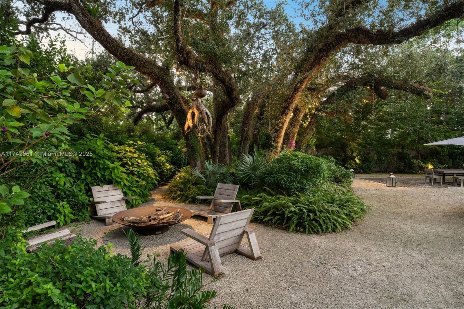 Property Photo:  4725 Davis Rd  FL 33143 