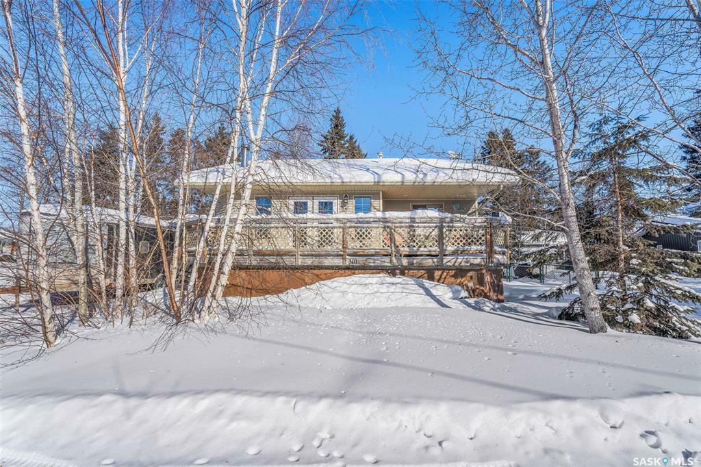 Property Photo:  301 Jacobson Drive  SK S0J 0N0 