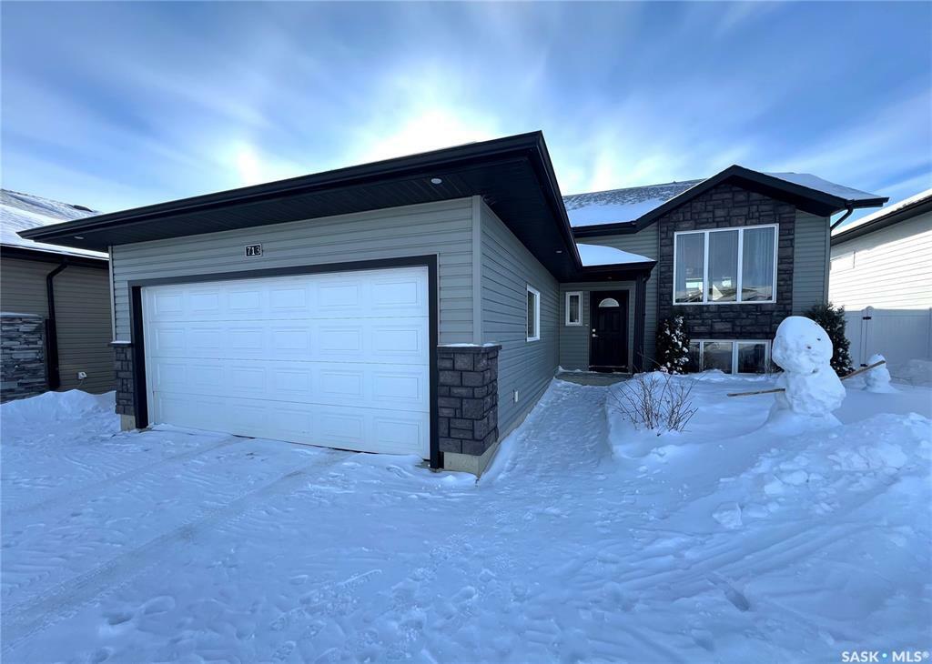 Property Photo:  713 Sarazen Drive  SK S0K 4S4 