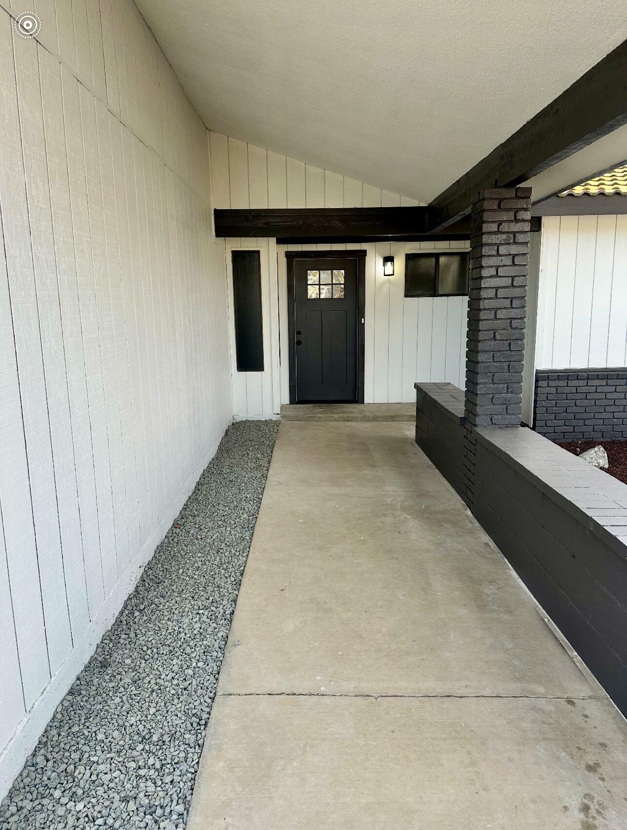 Property Photo:  1015 W Mulberry Drive  CA 93230 