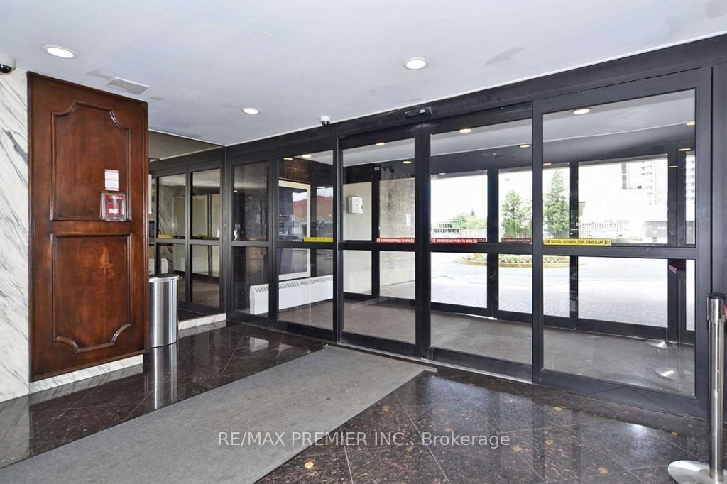 Property Photo:  3390 Weston Road 203  ON M9M 2X3 