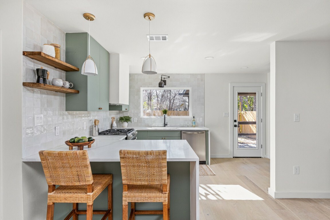 Property Photo: 2105 Brunswick Drive TX 78723