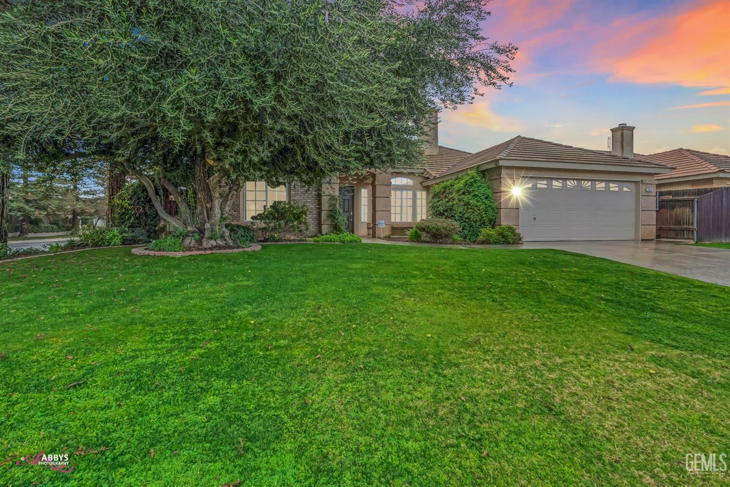 Property Photo:  10901 Delusion Drive  CA 93311 