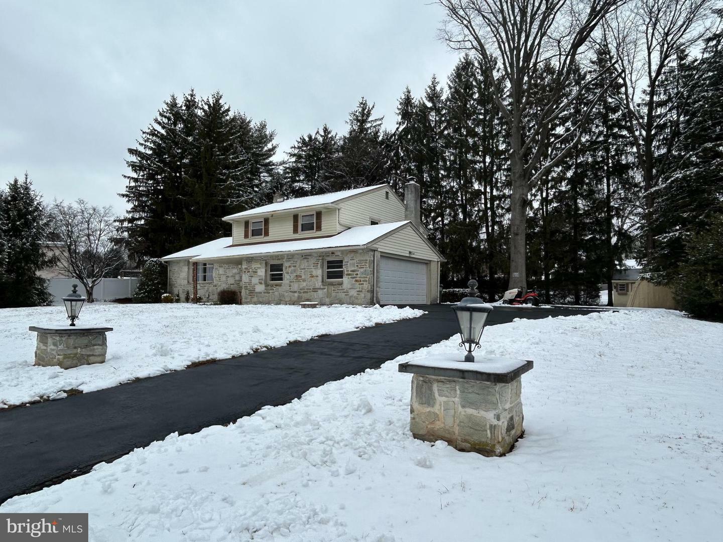 Property Photo:  25 Chestnut Road  PA 18966 