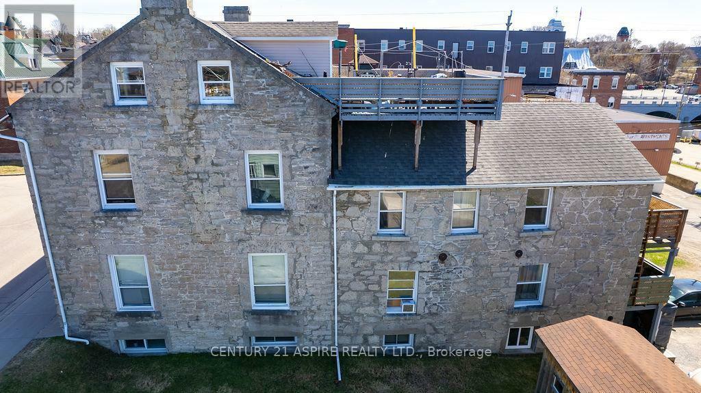 Property Photo:  156 Mackay Street  ON K8A 1B9 