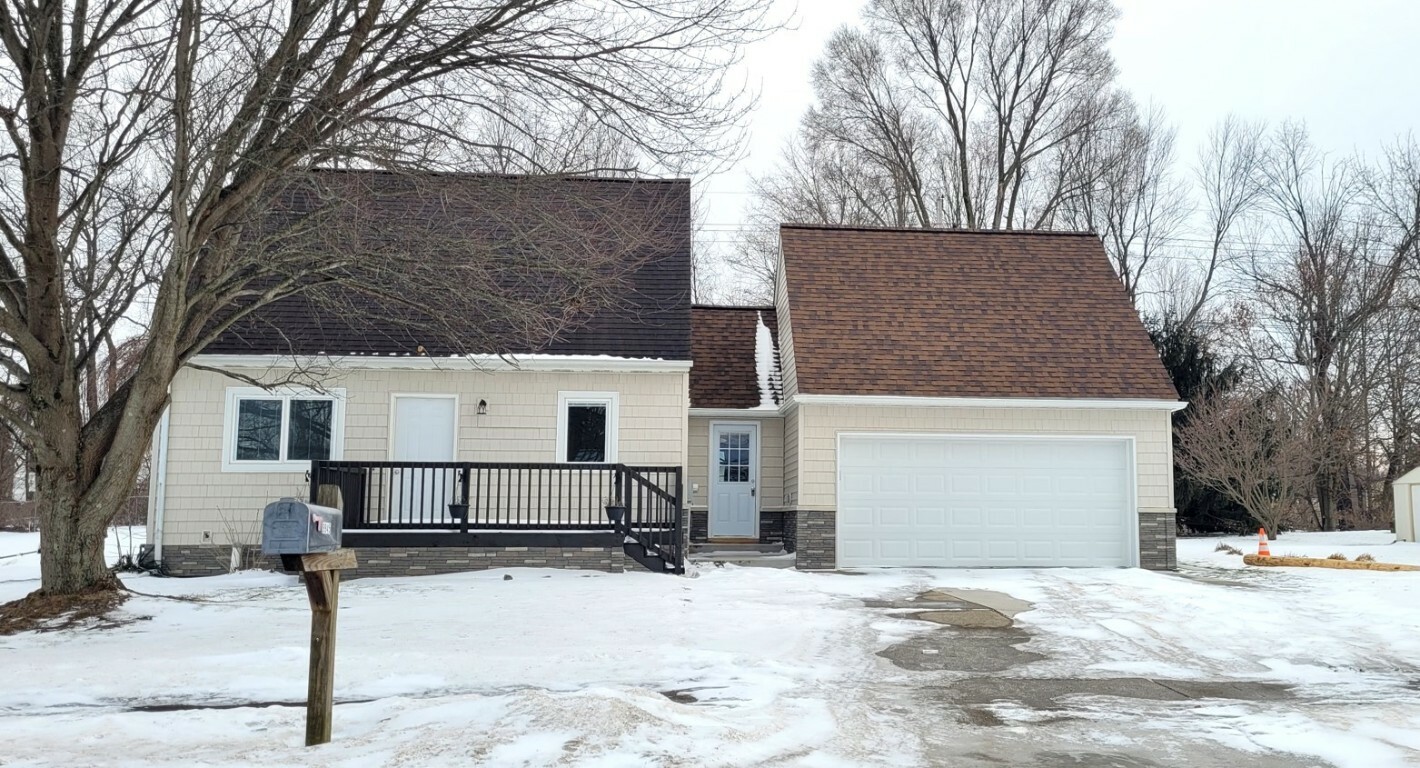 Property Photo:  9945 Holly Drive  PA 16423 