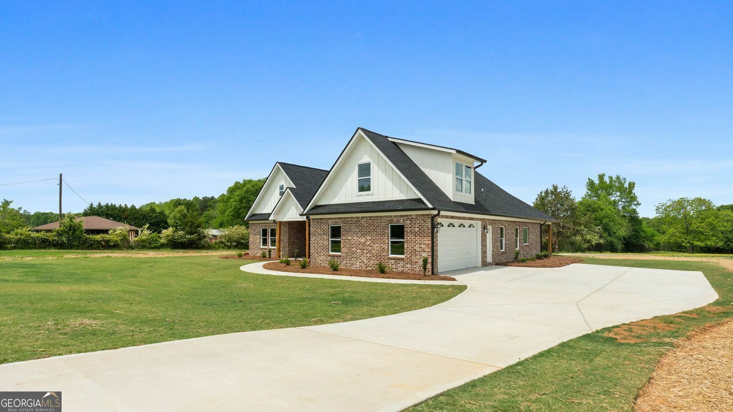 Property Photo: 285 Rehoboth Church Road GA 30224