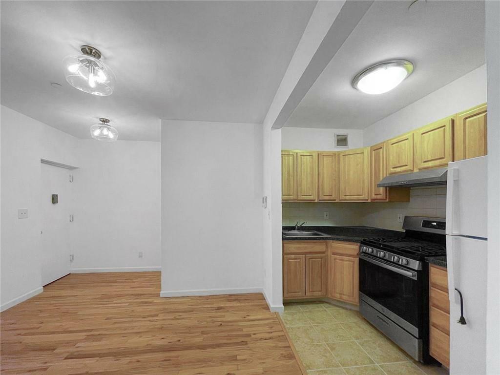 Property Photo:  400 E 161 Street 5D  NY 10451 